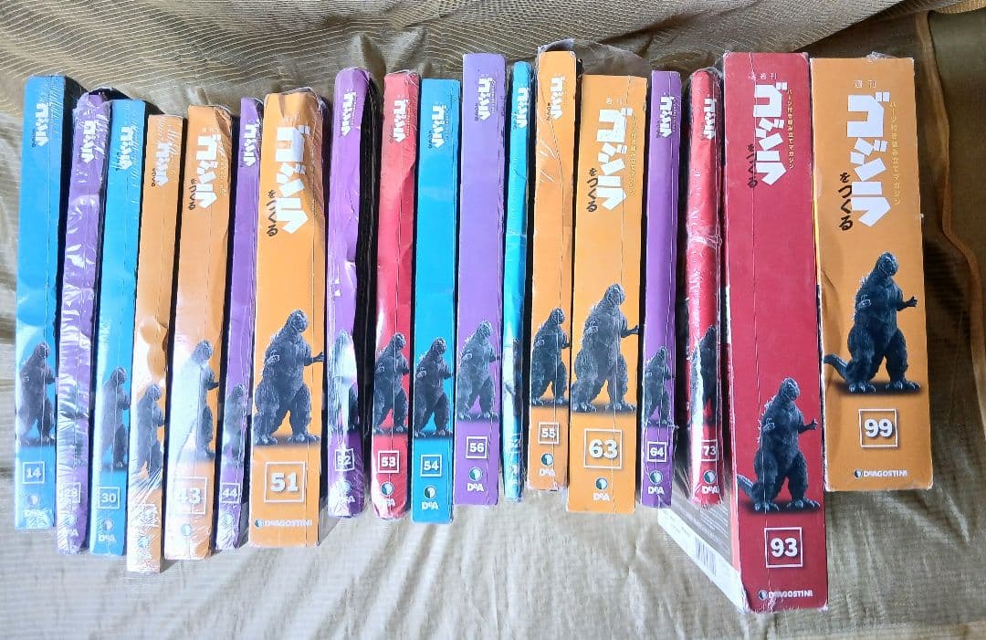 DeAGOSTINI ゴジラを作る 18点セット