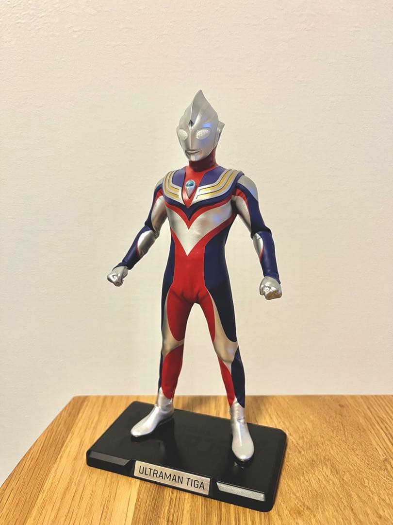 Alphamax ウルトラマン ティガ アクションフィギュア