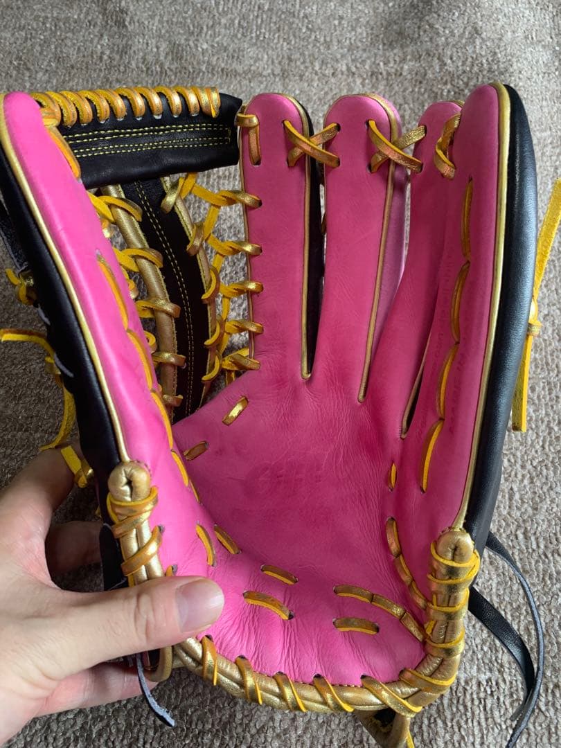 ワンオブジアンサー　硬式外野用グラブ　母の日モデル