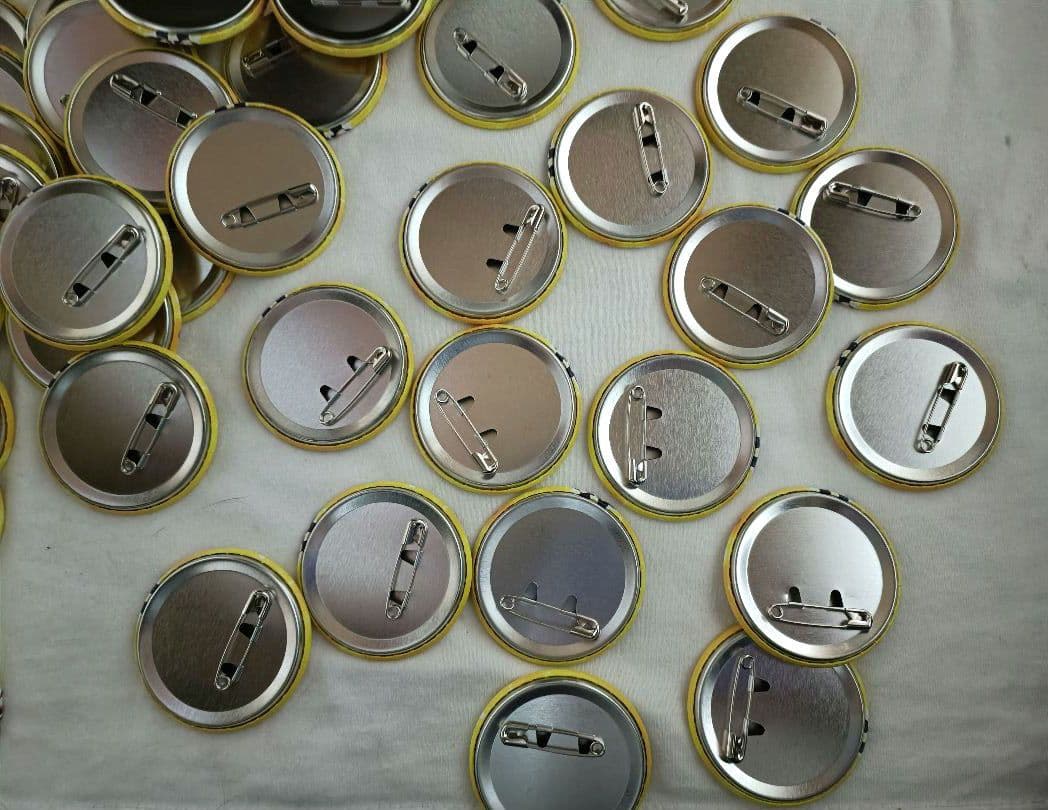 すとぷり　るぅと　缶バッチ　2021　newyear デフォ　にゅーいやー