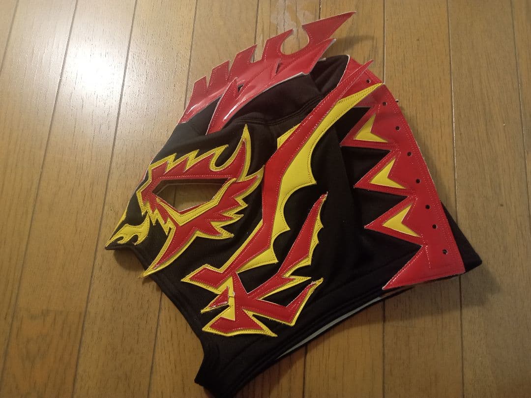 ジ・ウインガー プロレスマスク 黒