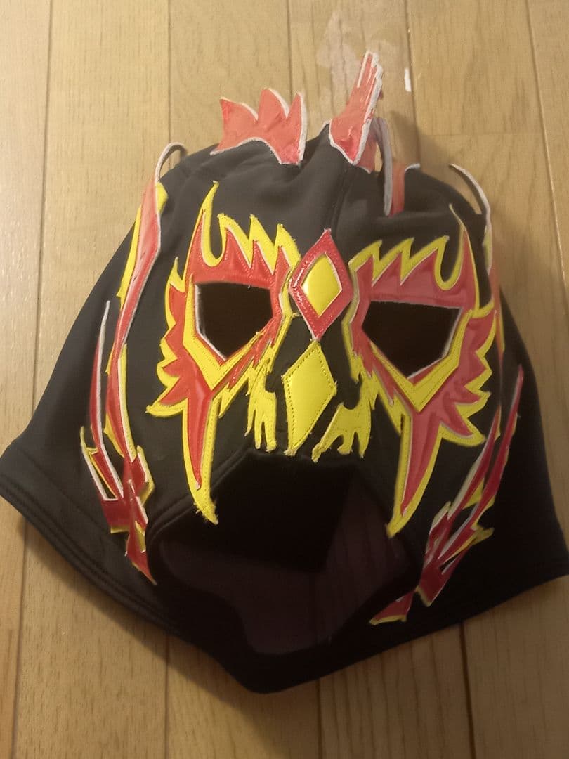 ジ・ウインガー プロレスマスク 黒