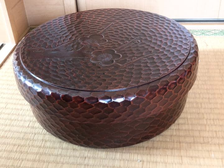 昭和戦前　天然木小物入れ２点　木彫り　花　立体網目模様　艶あり