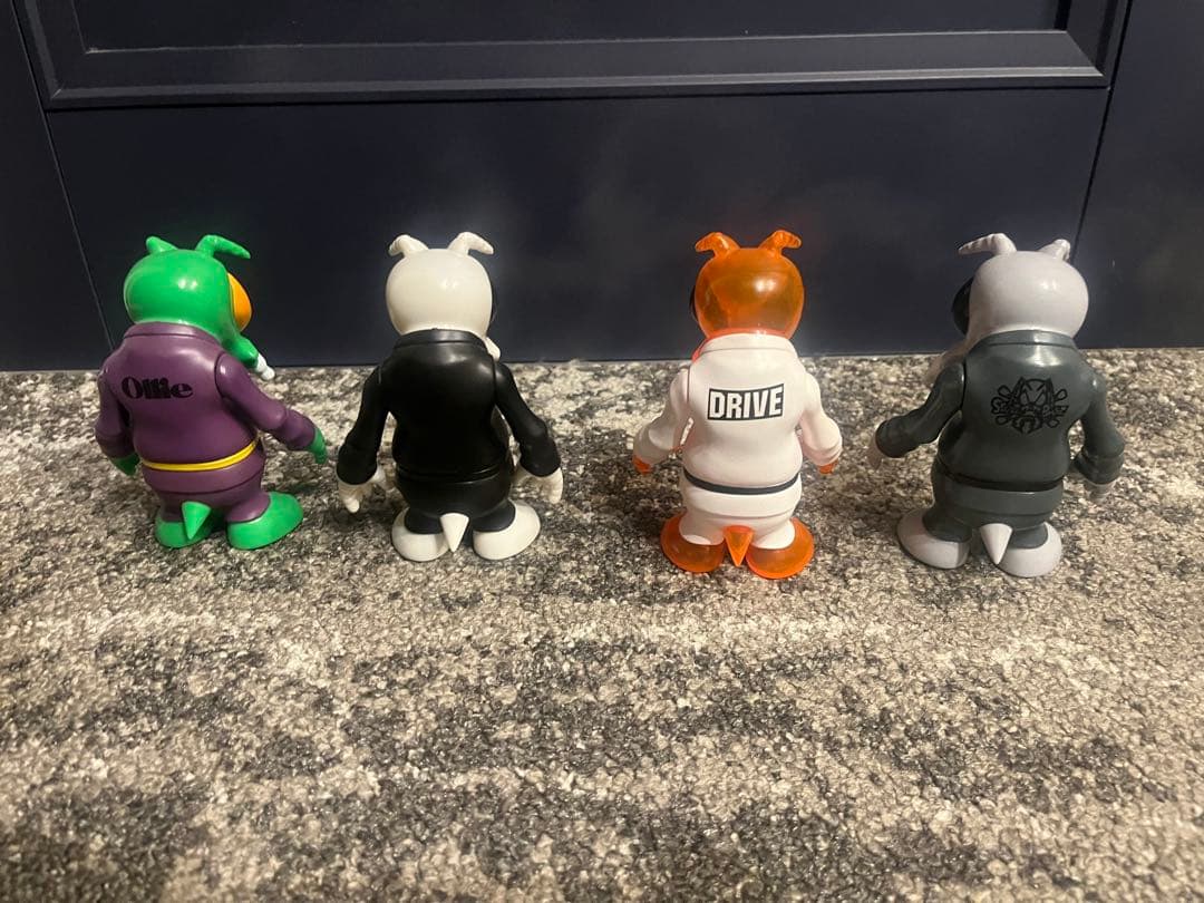 シークレットベース ソフビ スカルビー Skullbee 4体Secret