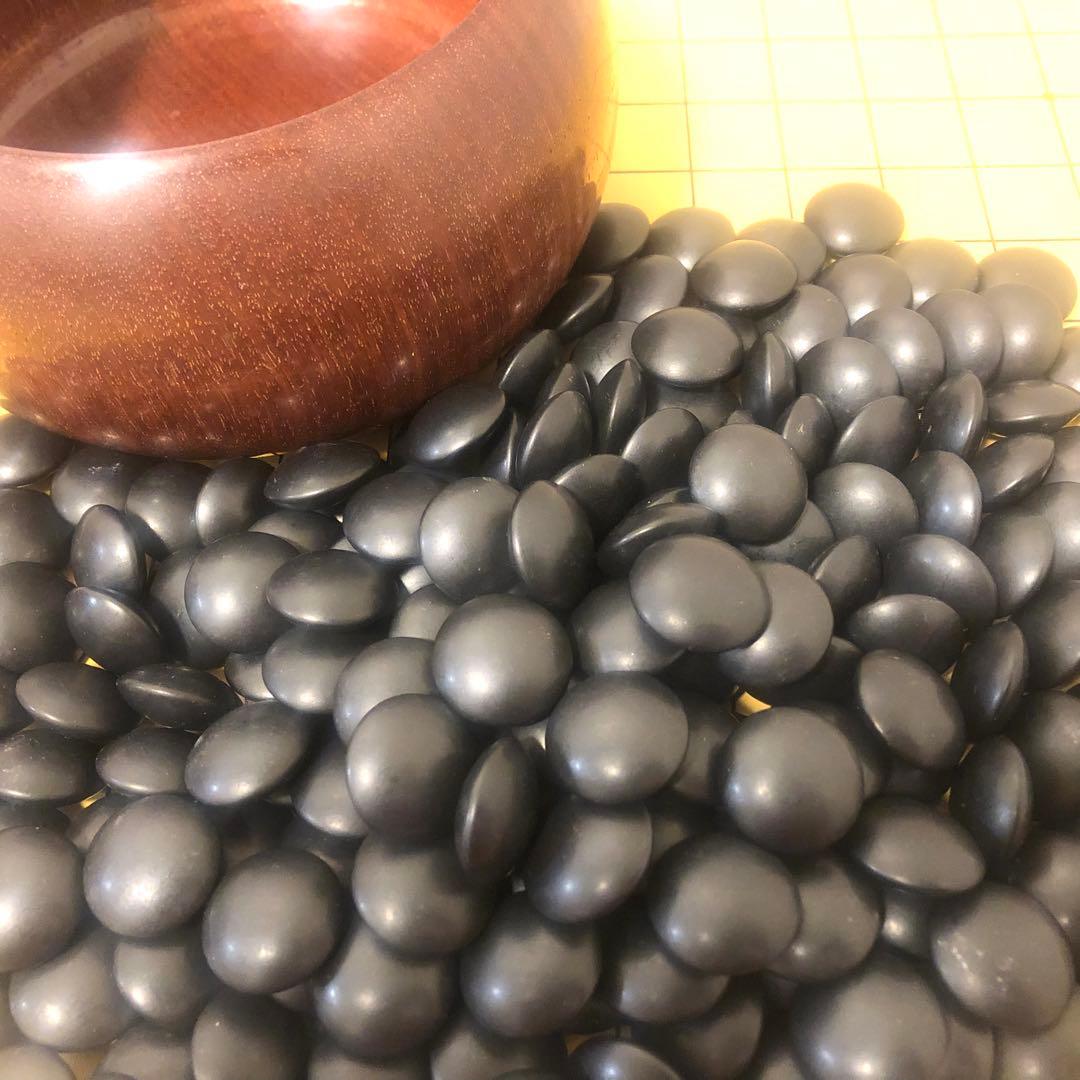 良品 高級碁笥・極厚蛤碁石セット　日向特製蛤碁石37号　那智黒 超特大平型碁笥