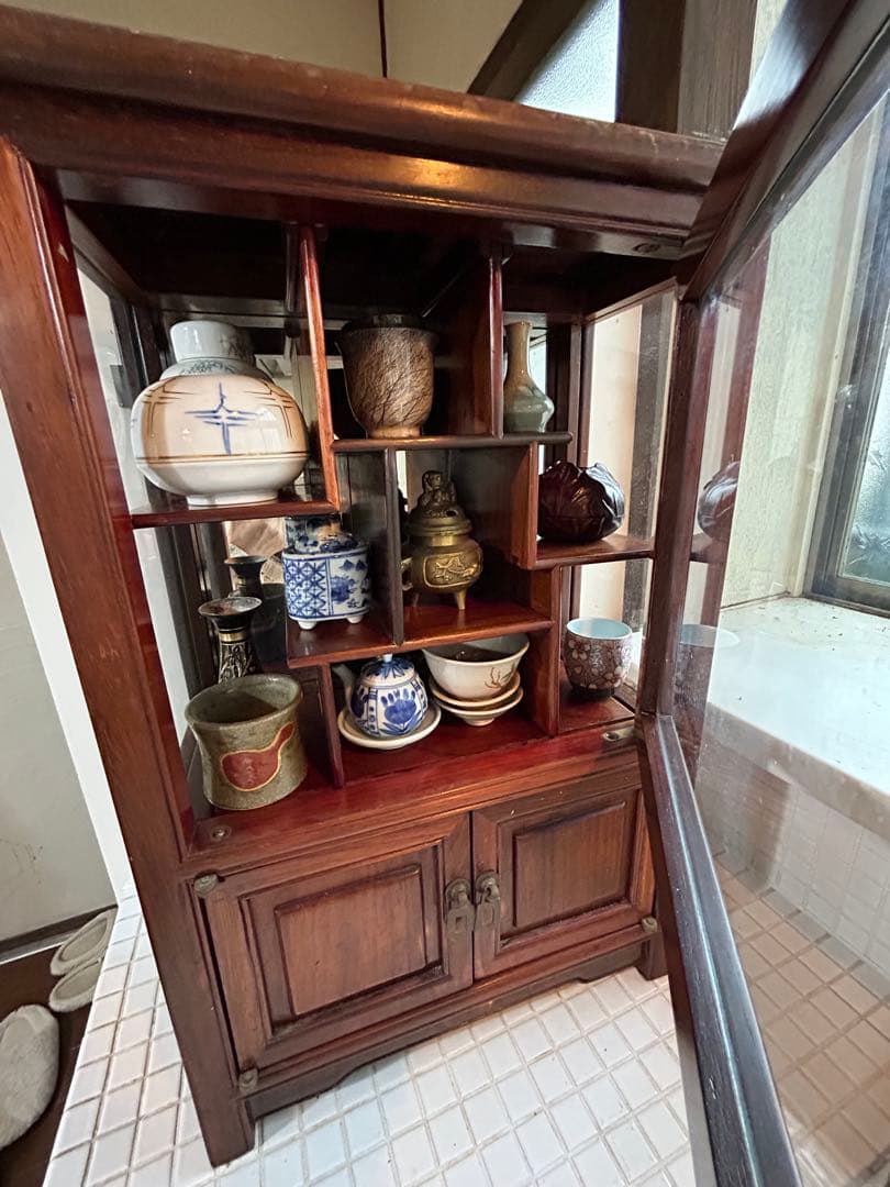 アンティーク木製ガラス扉キャビネット