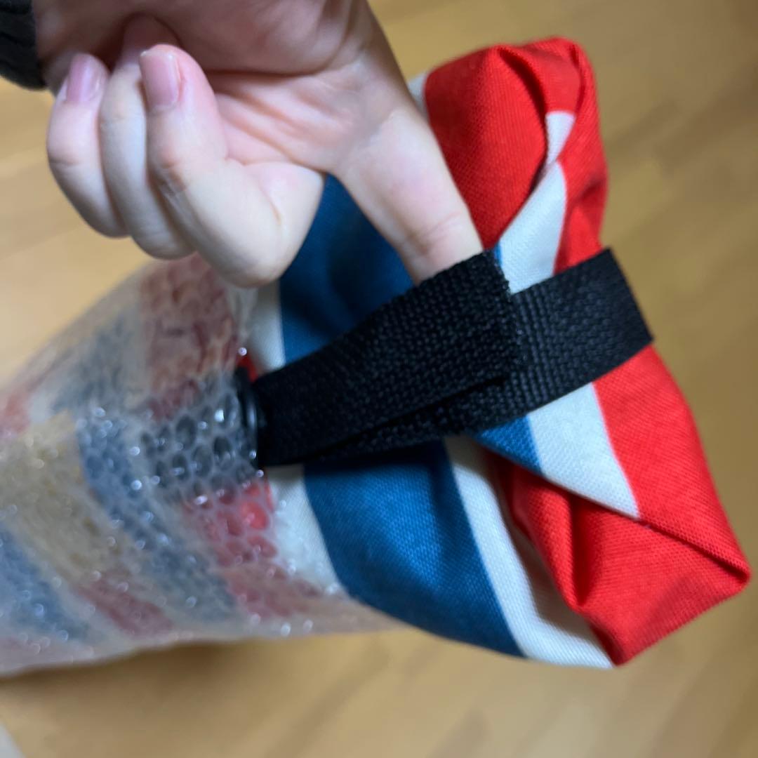 10月5日まで。Hermit Chair レトロストライプ