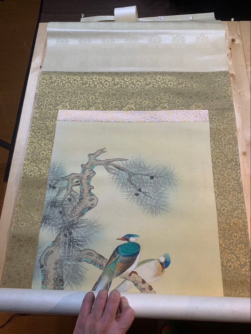 掛け軸 日本画 松に鳥 寿帯宿樹 共箱付き 床の間 縁起物♪