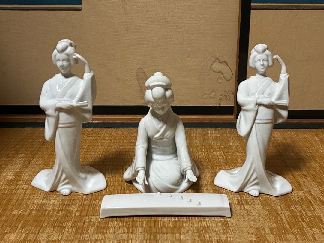 白磁 琴引き 和装 着物 乙女 女人像 揃い 三体揃い 時代物 古伊万里 出石焼