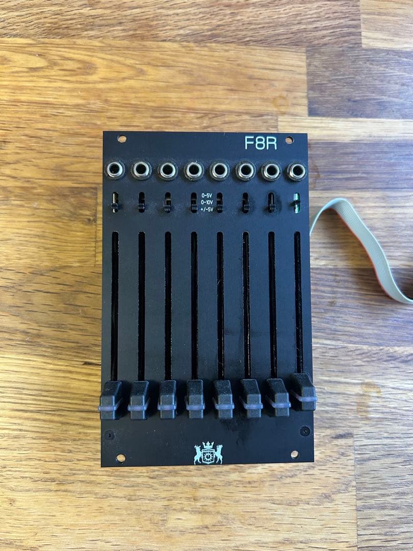 Michigan Synth Works F8R モジュラーシンセサイザー
