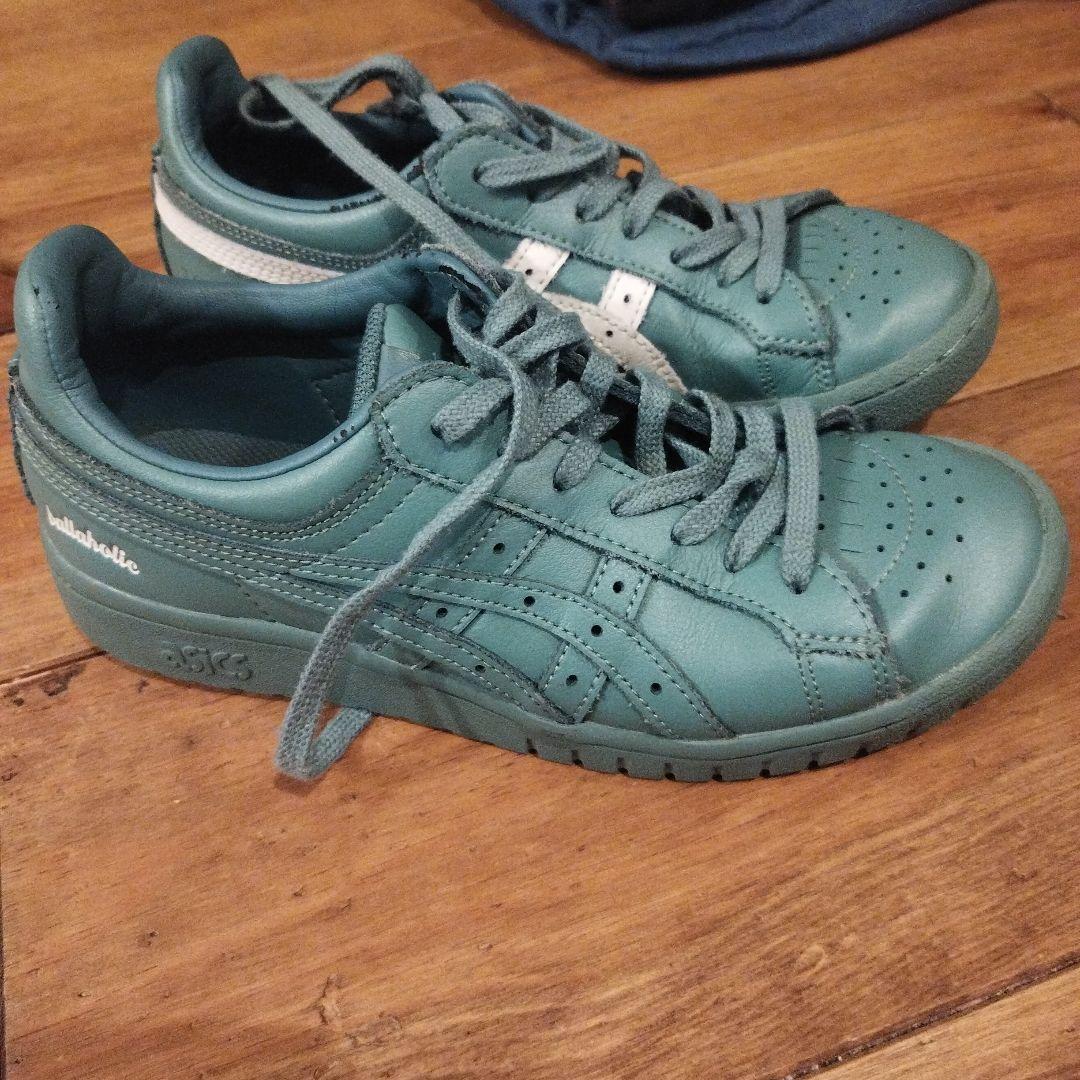 ボーラホリックスニーカー