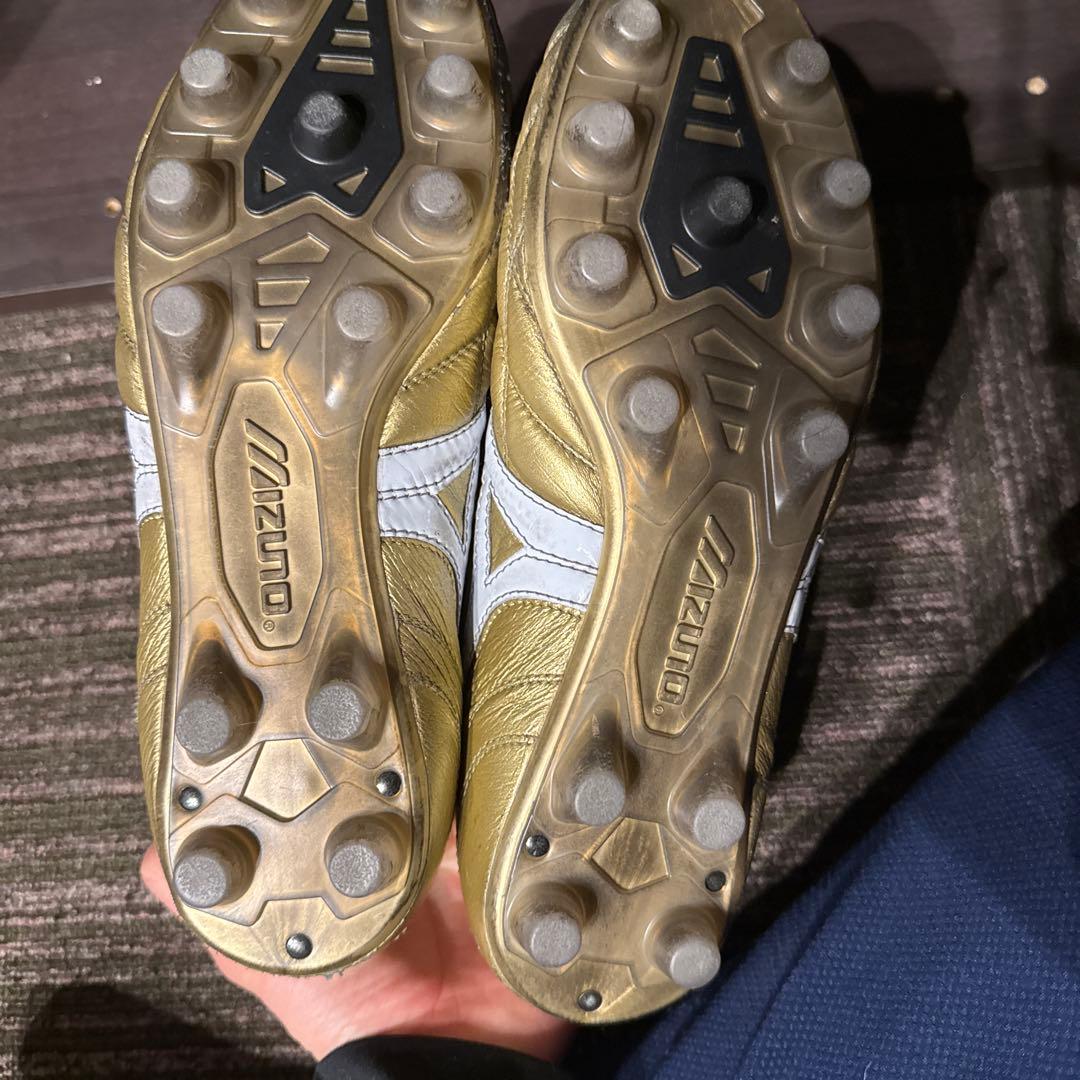 ミズノモレリア2ゴールド