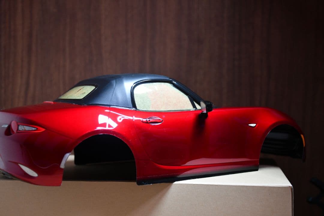 タミヤ　マツダロードスター　塗装済みボディ