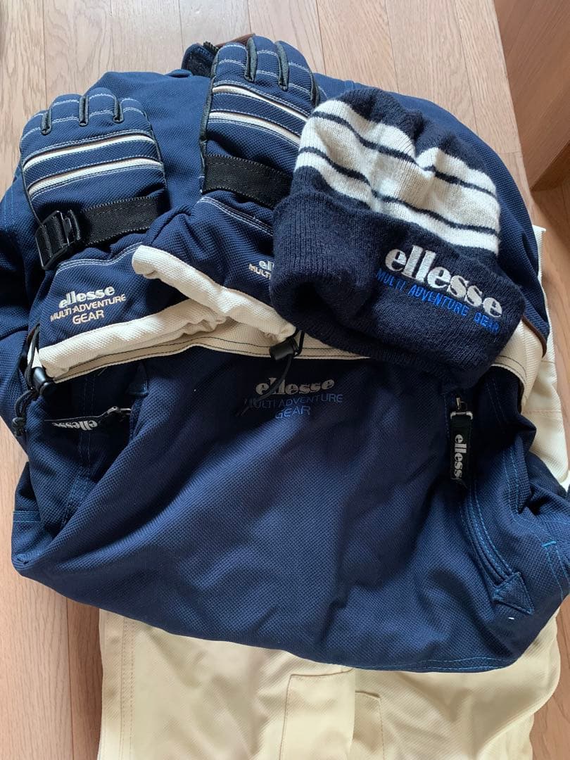 Eellesse エレッセ　上下ウェア　セット　キャップ　グローブ