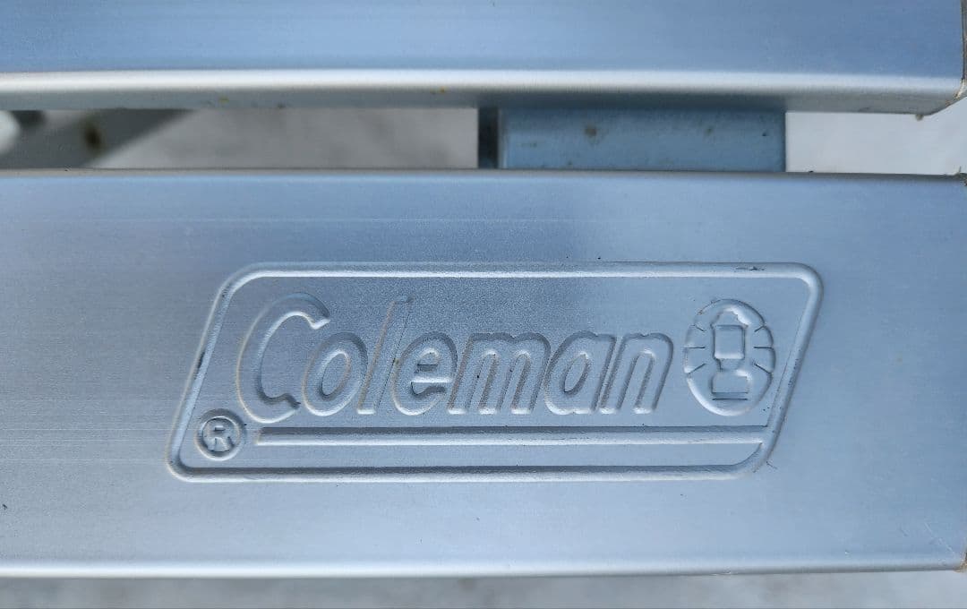 コールマン 折りたたみピクニックテーブル ベンチ一体型 アルミ製