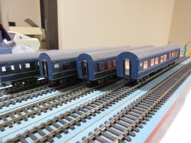 国鉄 20系特急形客車 中間車 4両セット HOゲージ (金属製・カツミ製）