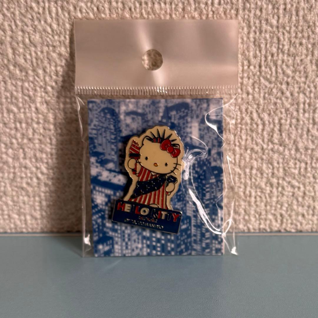 超レア！希少！アメリカ　ニューヨーク限定！ハローキティピンバッジ3点セット