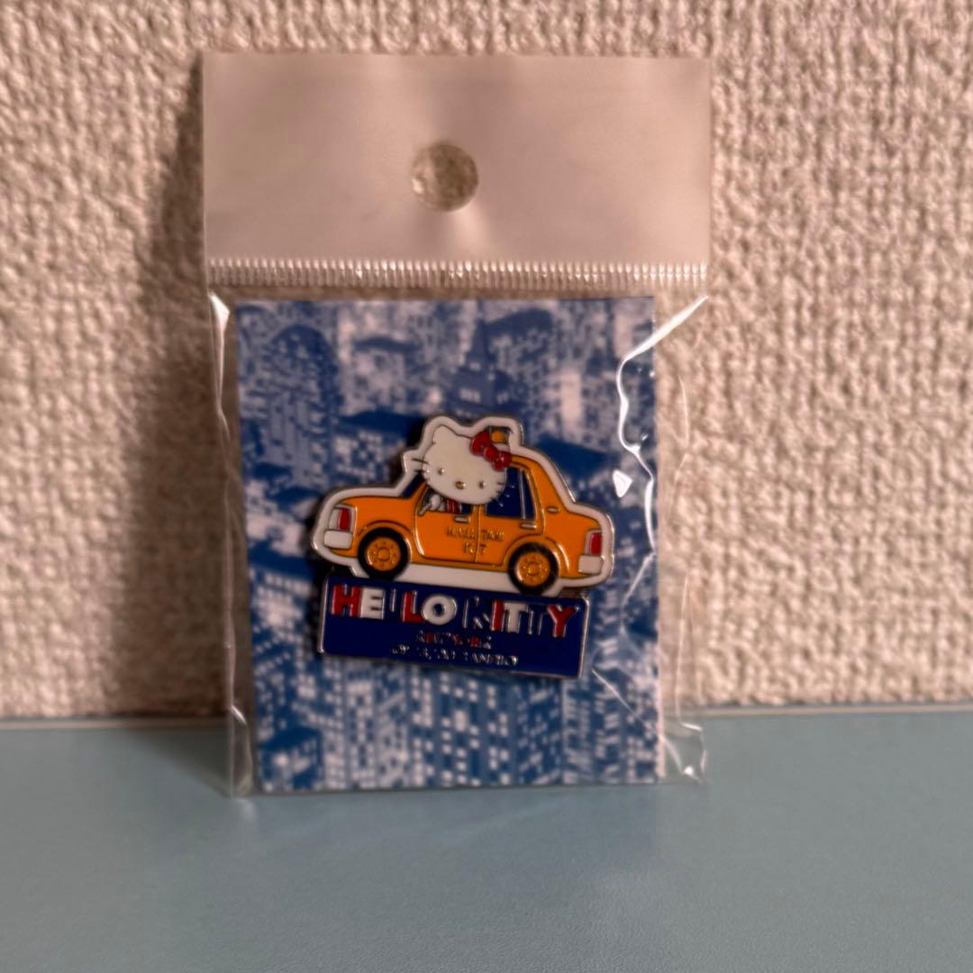 超レア！希少！アメリカ　ニューヨーク限定！ハローキティピンバッジ3点セット