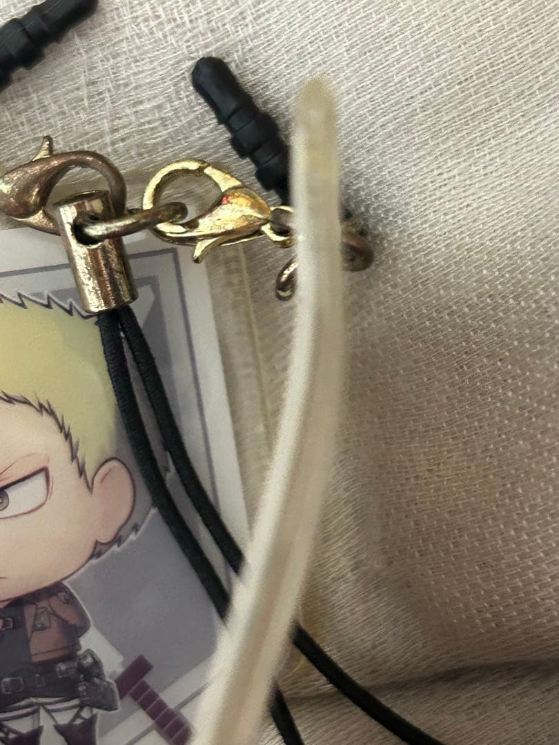 進撃の巨人 つまんでつなげてマスコット キーホルダー ガチャなど