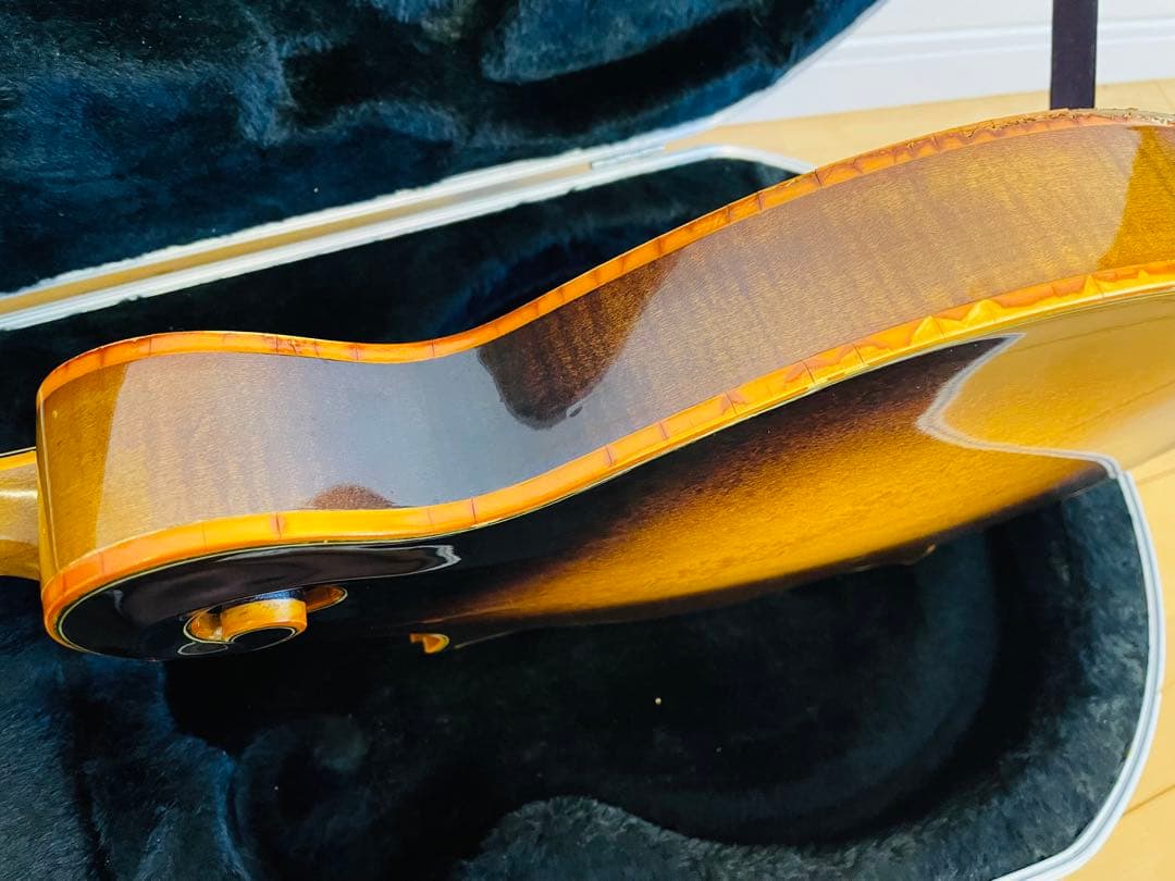 チャッピーj様　フラットマンドリン The Kasuga ハードケース付