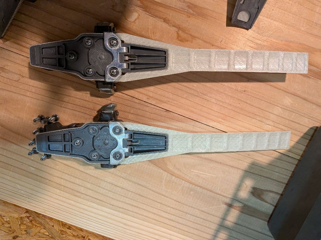 Dynafit FT12 ペア（左右セット）のテックタイプ中古ビンディングです。