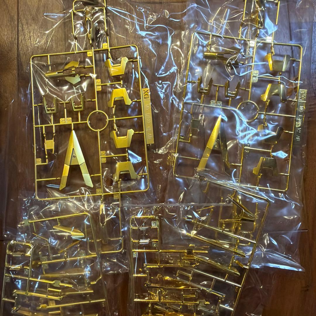 MG V2ガンダム ver.Ka アサルトバスター チタニウム