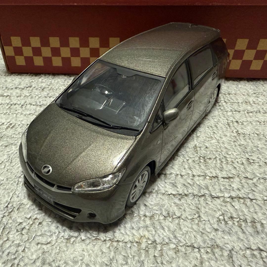 トヨタ ウィッシュ カラーサンプル ミニカー