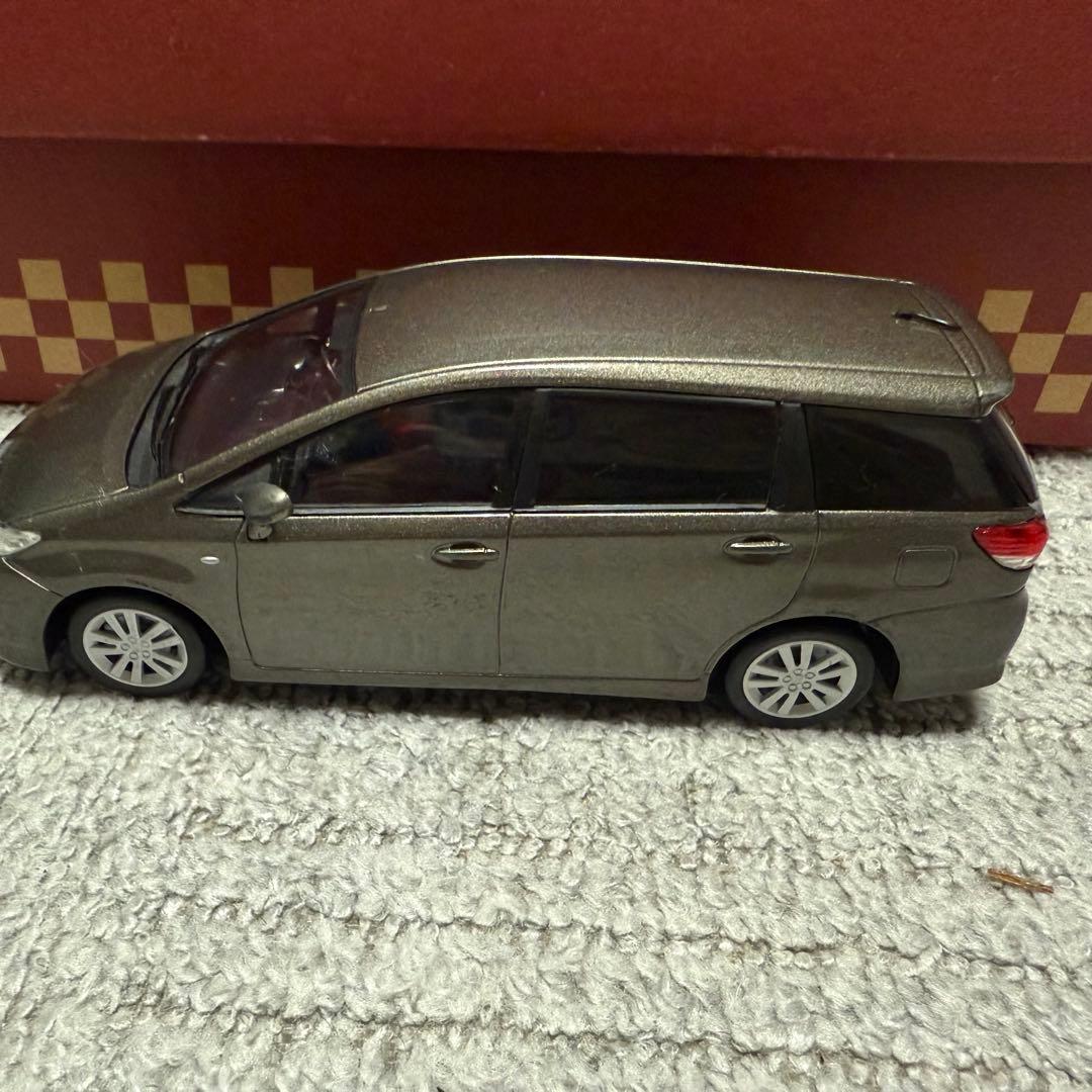 トヨタ ウィッシュ カラーサンプル ミニカー