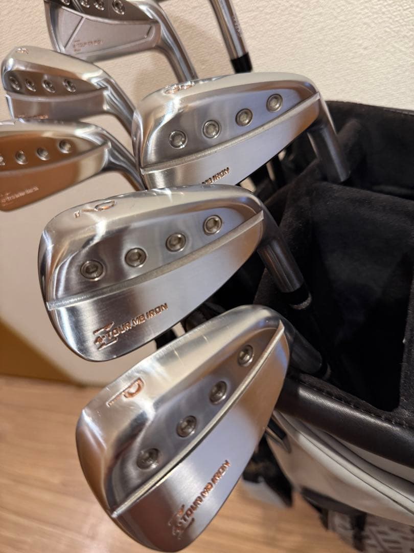美品】アクシスゴルフ　コンボアイアンセット　4-P ７本　Z4MB Z4CB