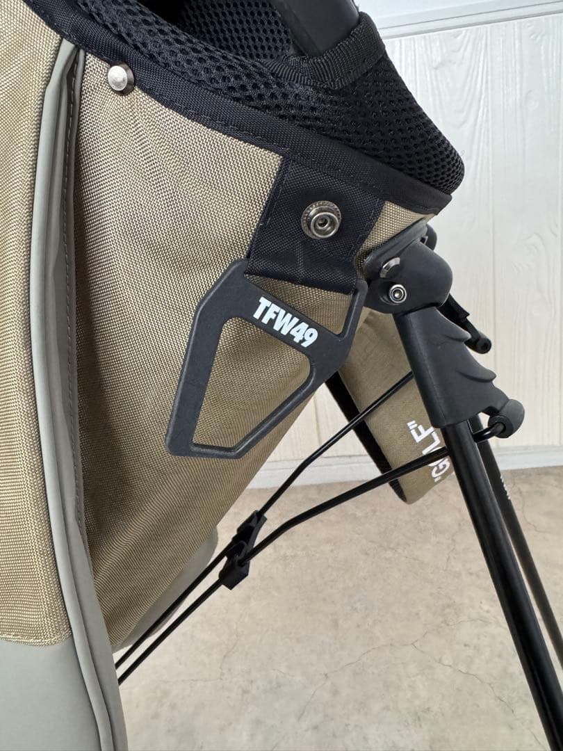 TFW49　キャディーバッグ　ベージュ　ネームタグ付き