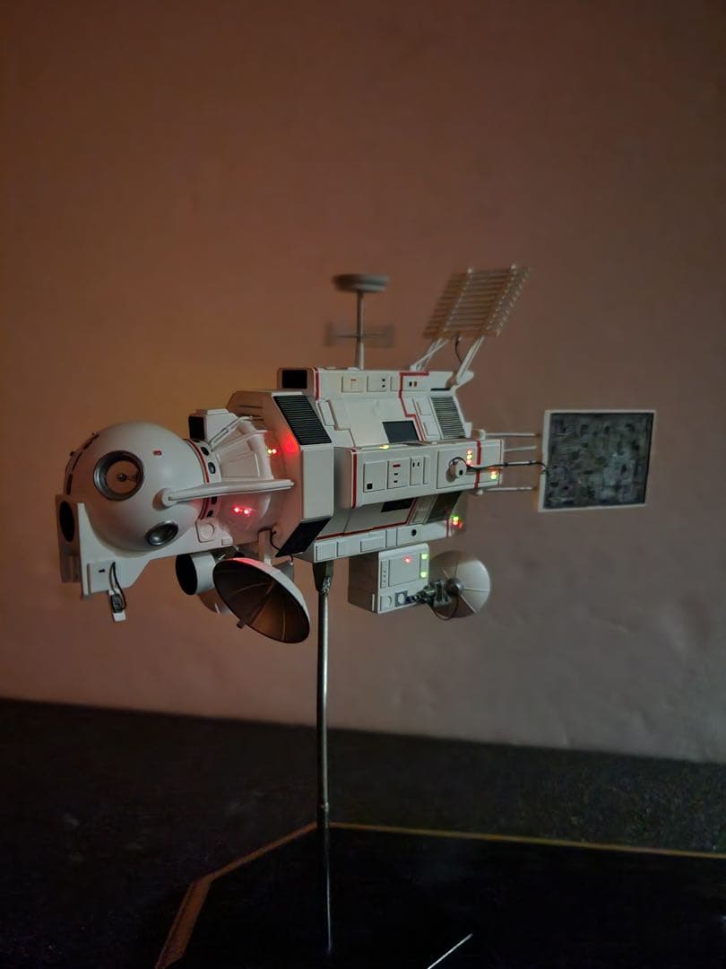 精密再現！　謎の円盤UFO 有名モデラー渾身の逸品 コンピュータ偵察衛星SID