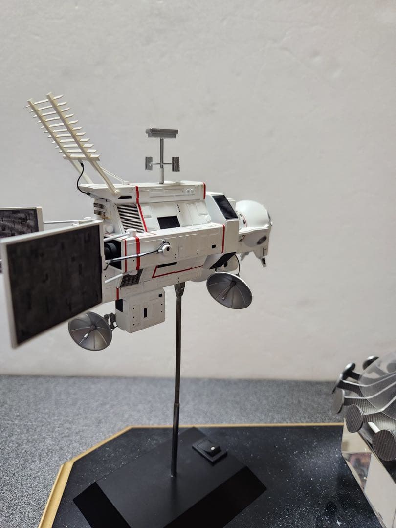 精密再現！　謎の円盤UFO 有名モデラー渾身の逸品 コンピュータ偵察衛星SID