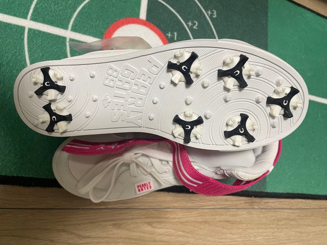 ゴルフシューズ　パーリーゲイツ