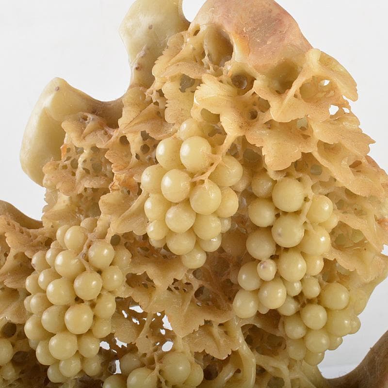 中国　玉石蝋石青田石彫刻　葡萄刻　床飾　置物　V　R5592