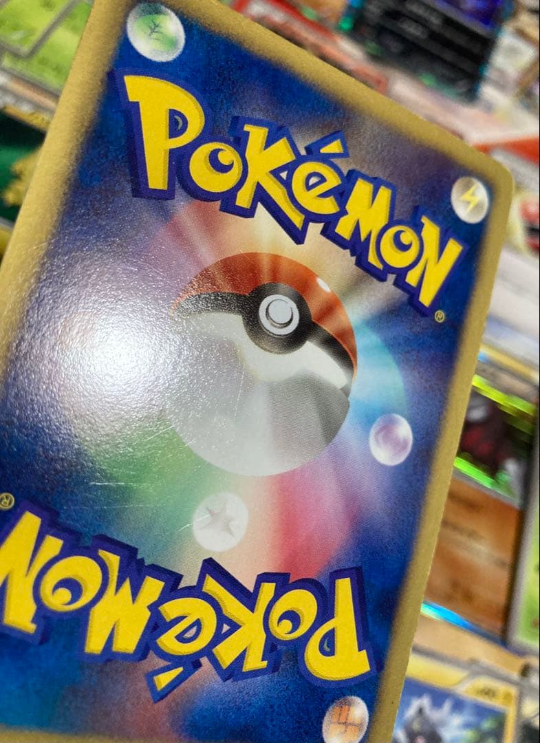 ポケモンカードBW１〜９（不揃い）。カード収納ケース２種。プレイマット２種他