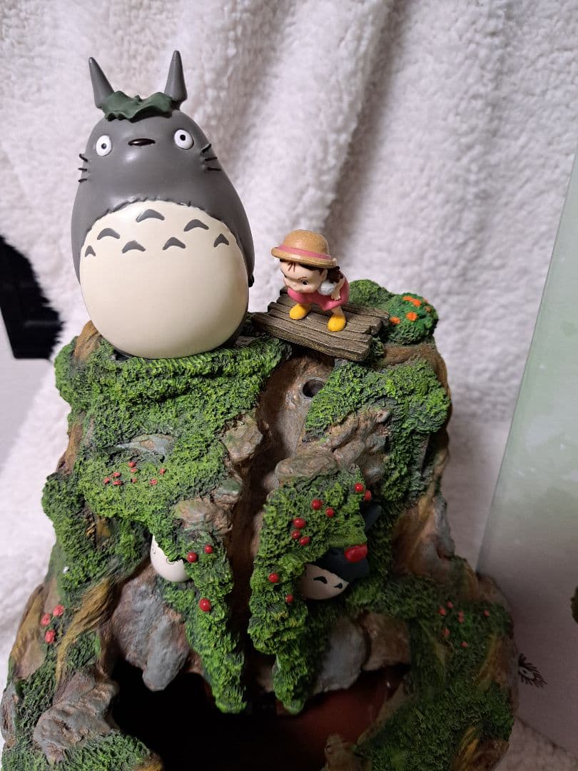 ジブリ　となりのトトロ　ウォーターガーデン　めいとトトロの川遊び