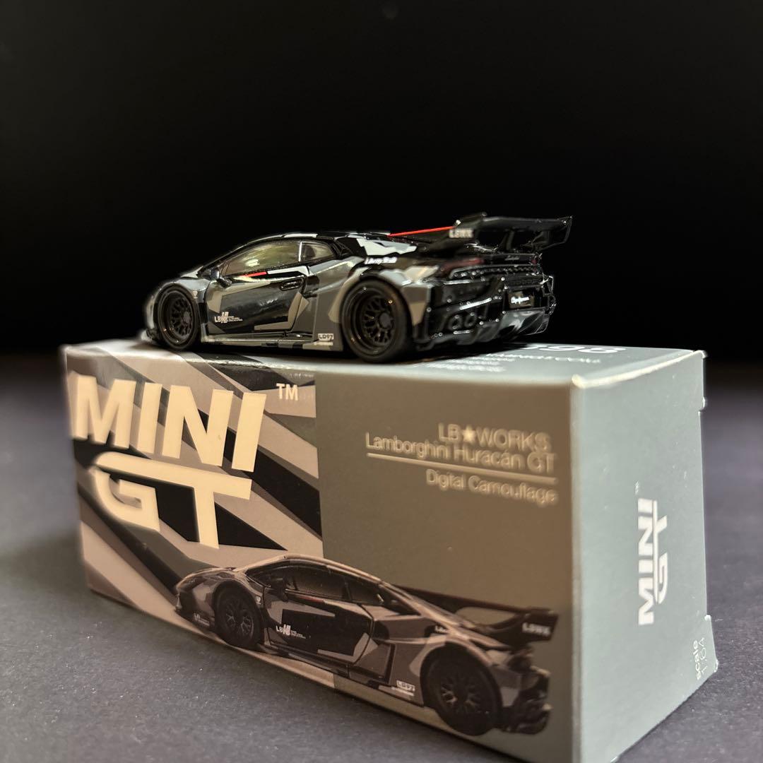 MINIGT LBWK 1/64 ランボルギーニ ウラカン カモフラージュ