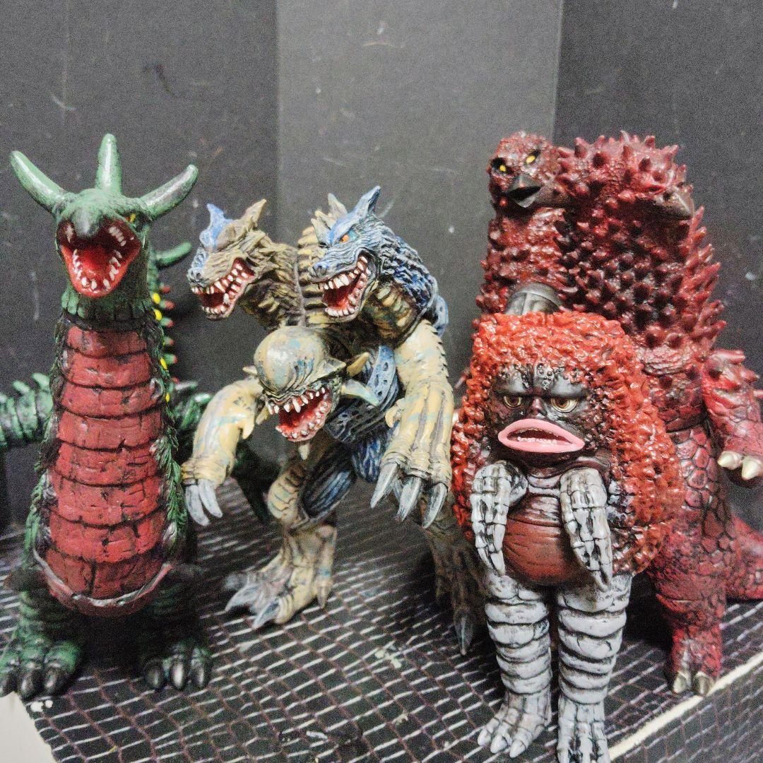 上野淳子ウルトラ怪獣旧型ソフビガルベロス.パンドン.アクマニアム.カデンダ