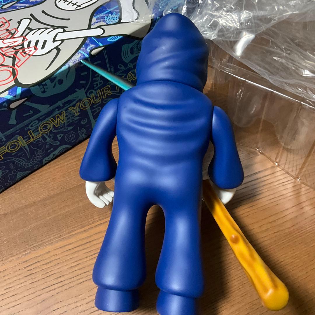 カマドクロ　ILLSYNAPSE KARMA DOKUROイルシナプス 青ソフビ