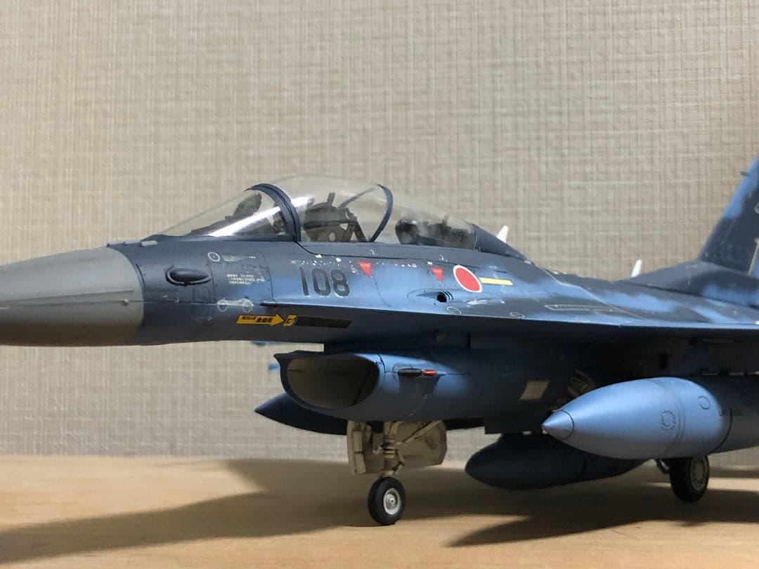 航空自衛隊　F-2B プラモデル