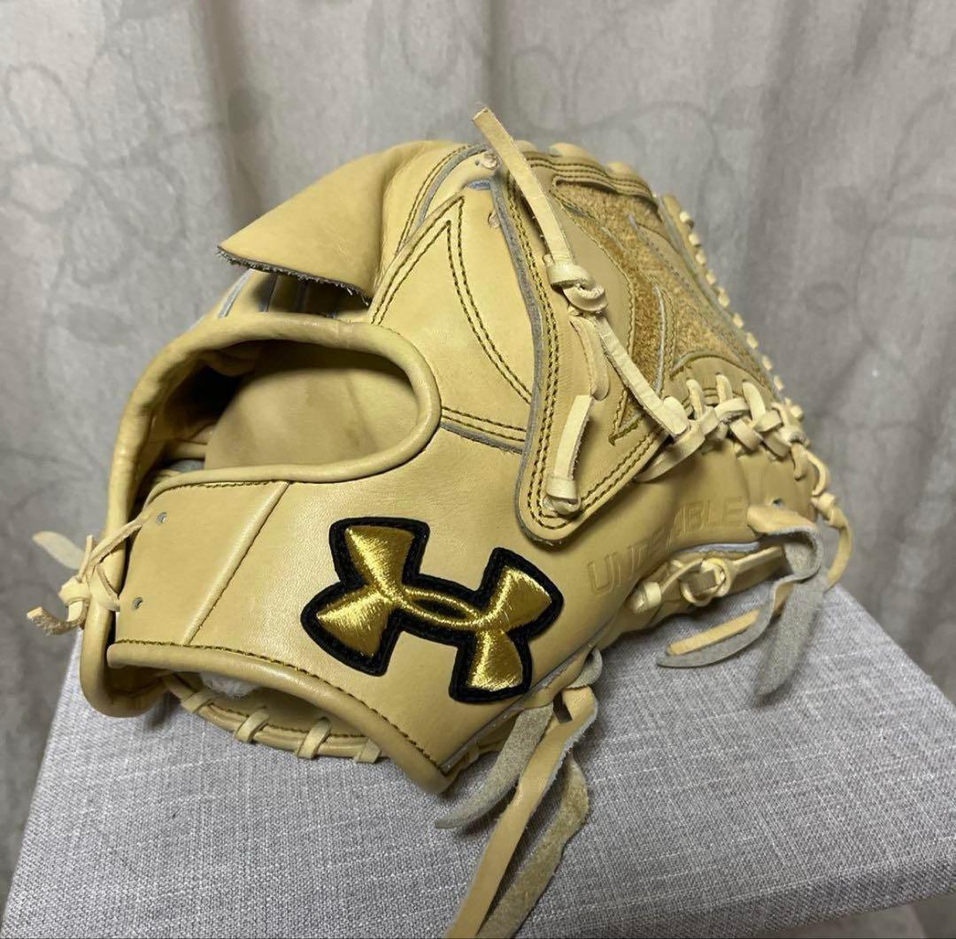 【プー太郎さま専用】硬式　投手　アンダーアーマー　ブロンド