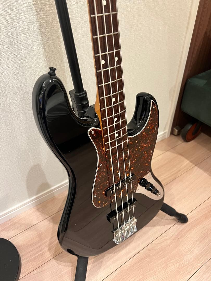 ベース Fender Japan 62 Jazz Bass