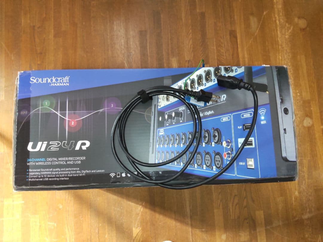 S*a様 Soundcraft Ui24R デジタルミキサー