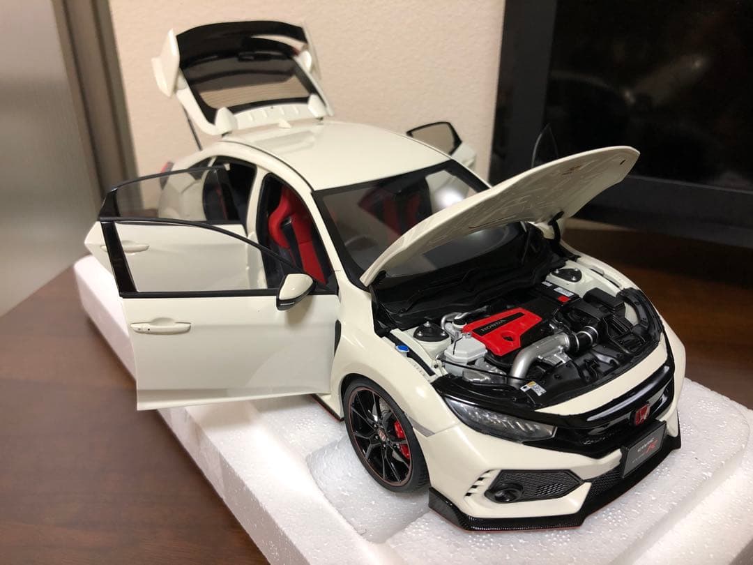 ホンダ CIVIC TYPE R FK8 （前期）　オートアート