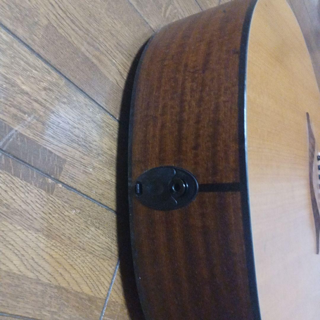 Taylor アコースティックギター114e