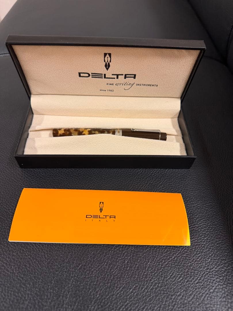 DELTA ANIMA 万年筆 ブラウン・ホワイト