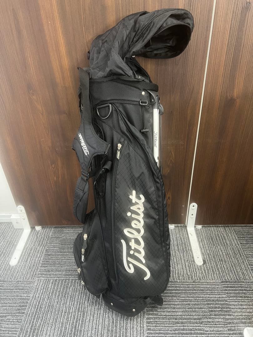Titleist ブラック キャディバッグ スタンド付き