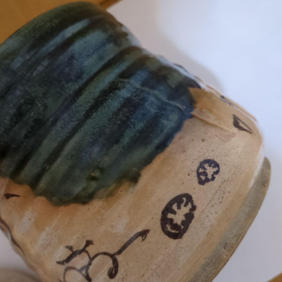手描き模様の陶器