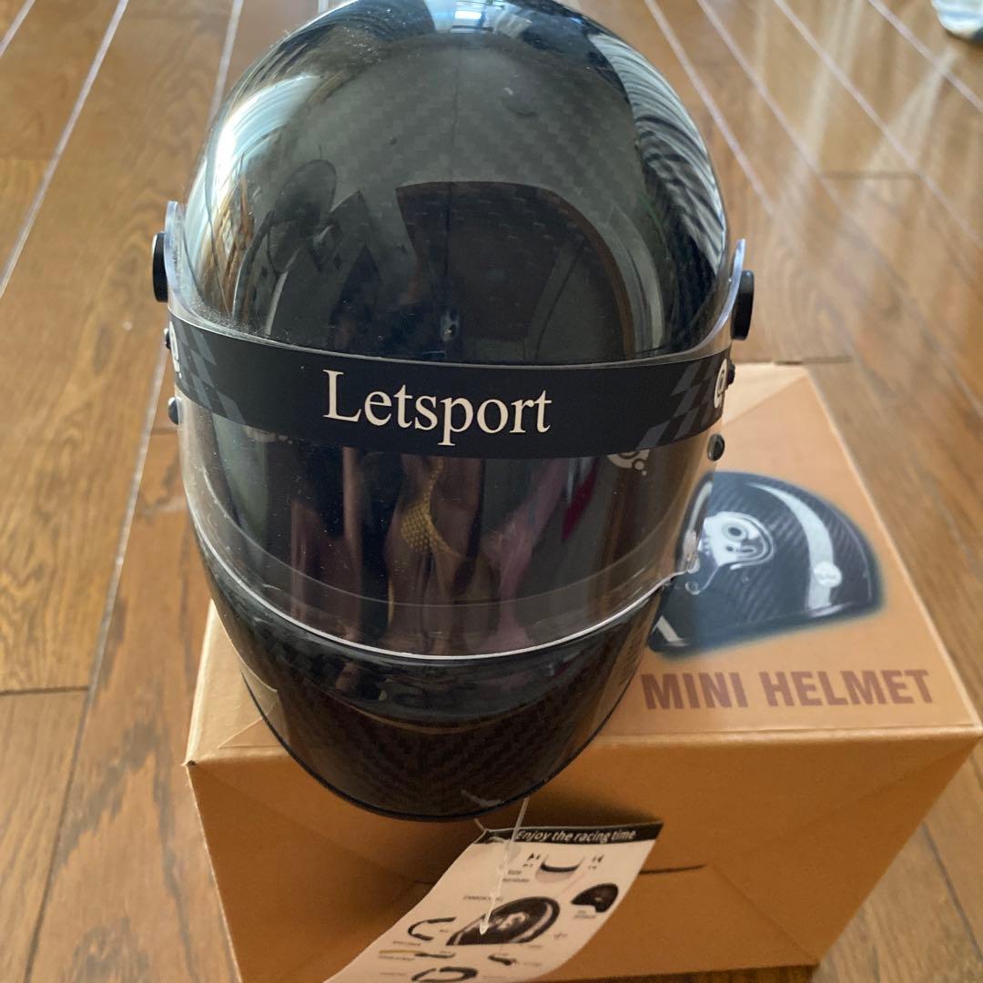 フルカーボン製　ヘルメット模型