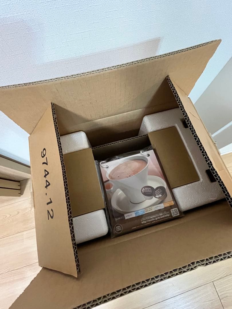 【専用】Nescafé Dolce Gusto 本体Wine red